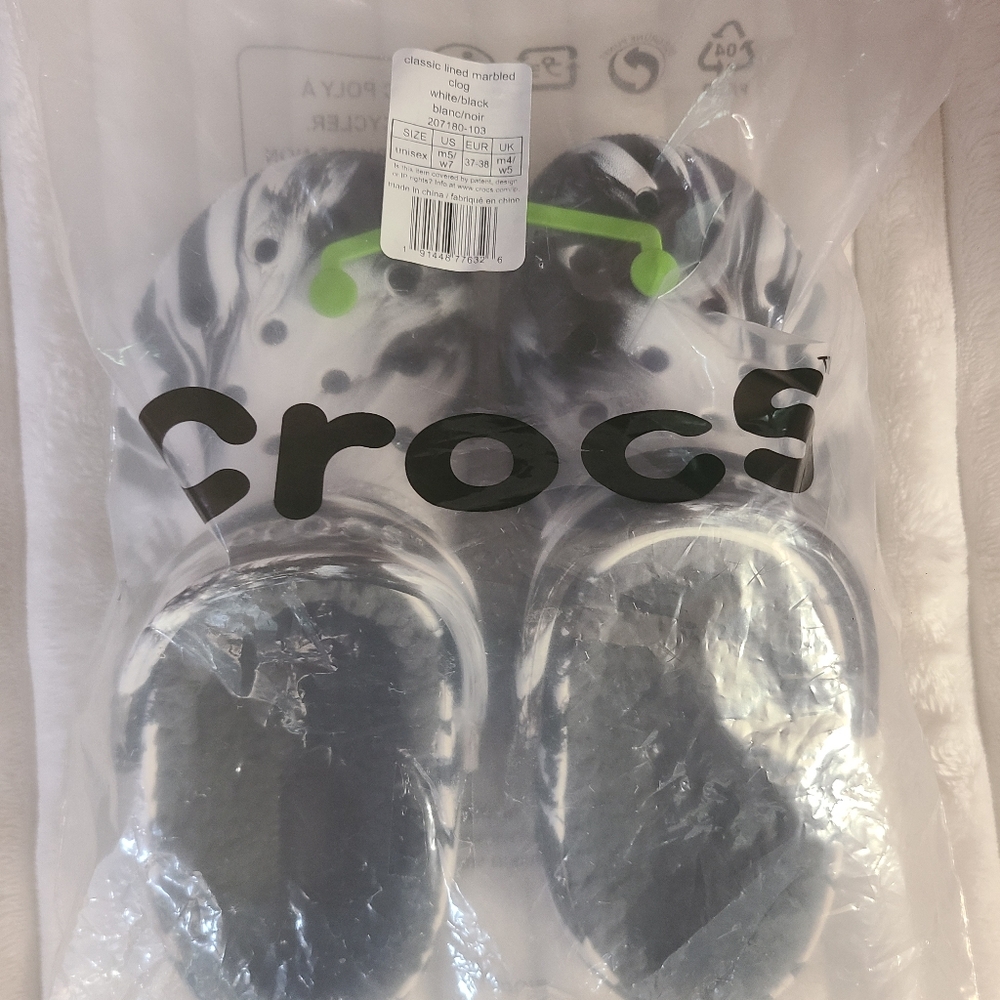 Classic lined marbled clog crocs